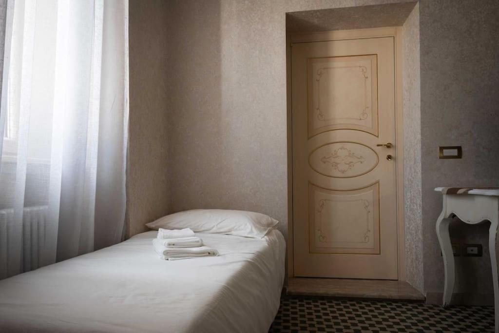 Merulana Penthouse: 5 Minutes Walk From Colosseum Buitenkant foto