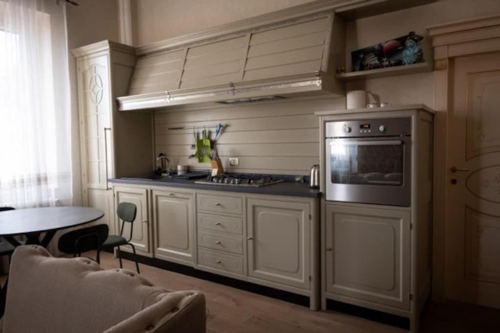 Merulana Penthouse: 5 Minutes Walk From Colosseum Buitenkant foto